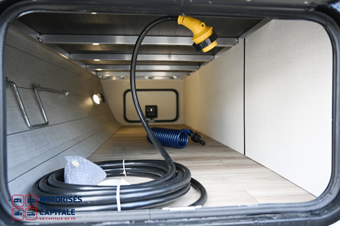 SPORTTREK STINGER LITE 2026