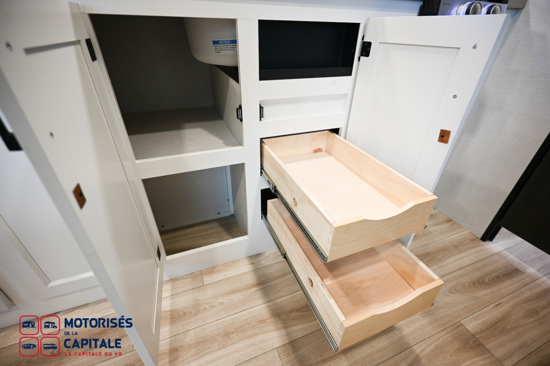 SPORTTREK STINGER LITE 2026