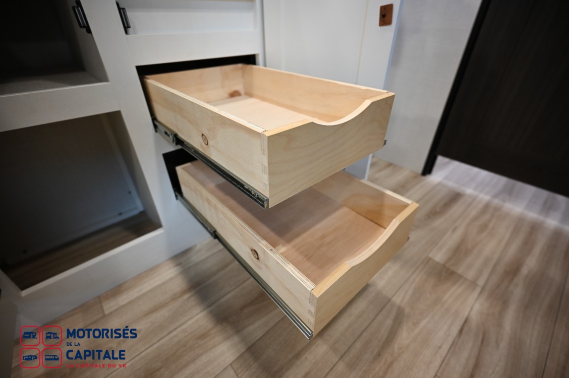 SPORTTREK STINGER LITE 2026