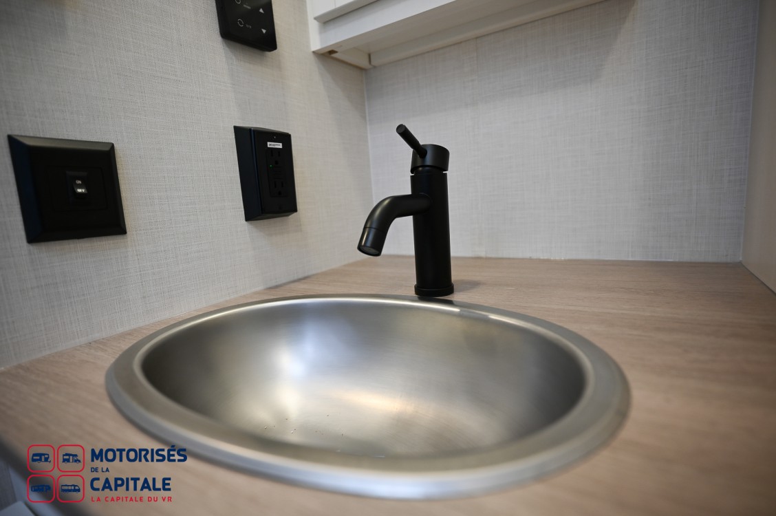 SPORTTREK STINGER LITE 2026