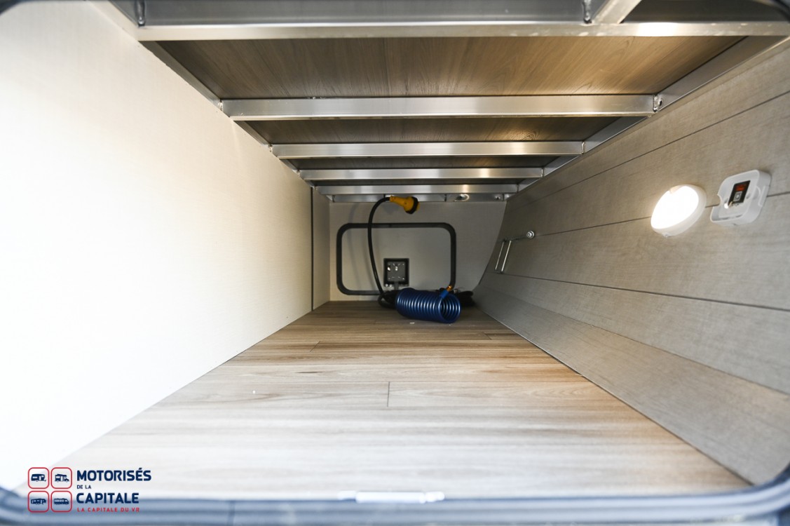 SPORTTREK STINGER LITE LUX 2026