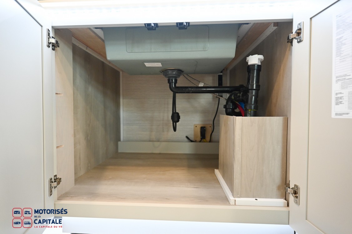 ISATA 6 4X4 2027