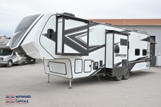 MOMENTUM G-CLASS 2022