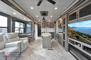 RESIDENCE 2021